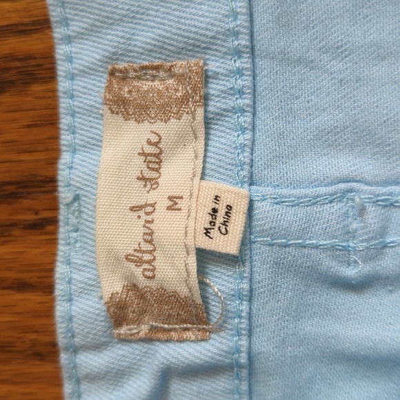 Altar'd State Alley Shorts Light Blue Raw Edge Cuff Size M Never Worn - Picture 2 of 9